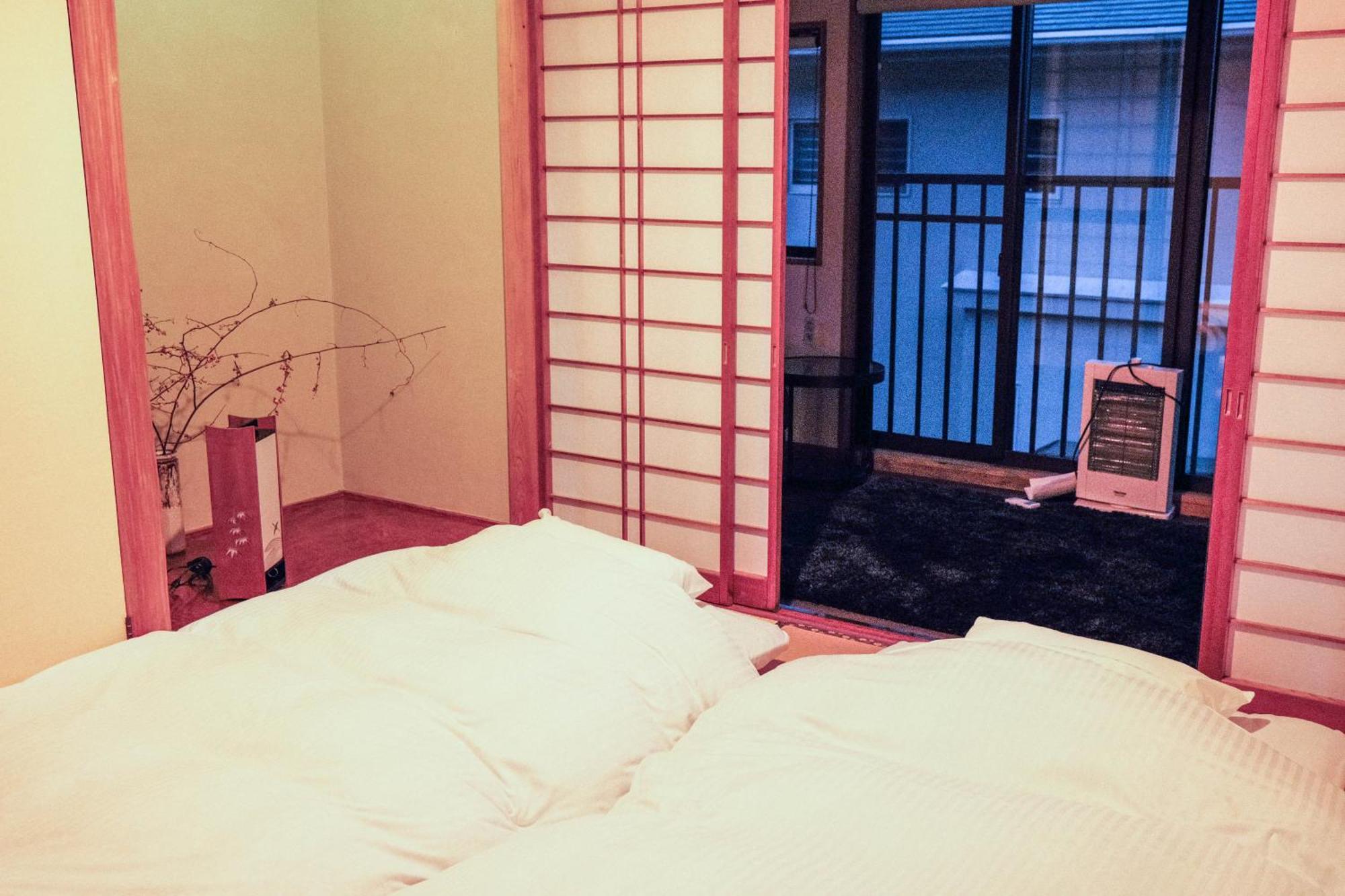 伊豆高原 温泉付別荘 Isana Mountain Villa Futo Екстер'єр фото