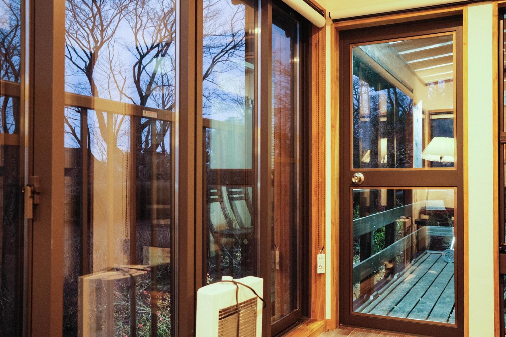伊豆高原 温泉付別荘 Isana Mountain Villa Futo Екстер'єр фото