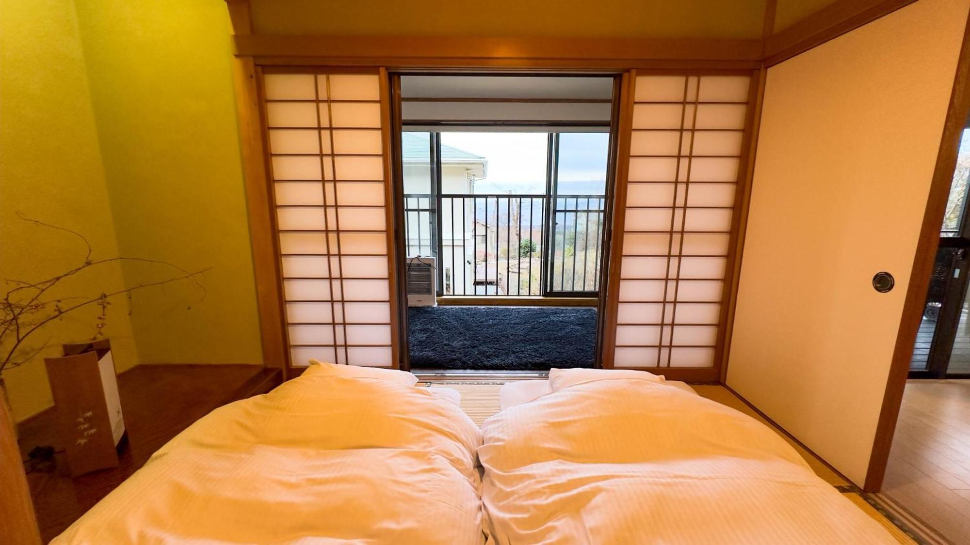 伊豆高原 温泉付別荘 Isana Mountain Villa Futo Екстер'єр фото